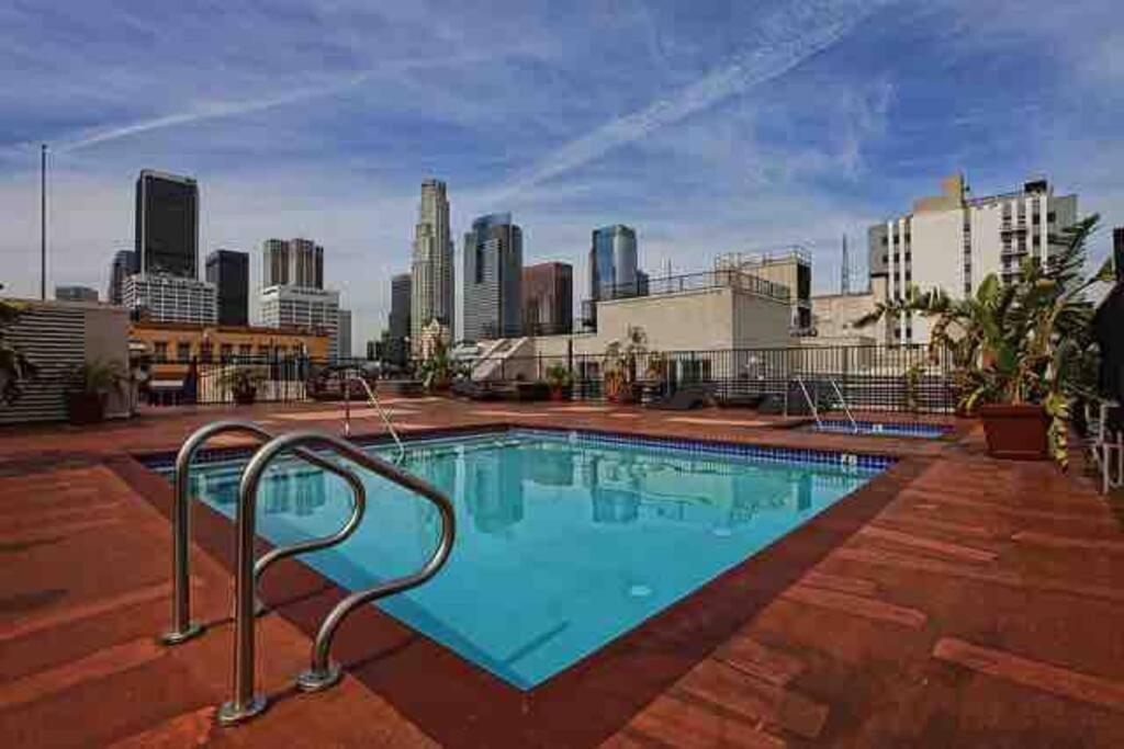 Newly Renovated 1Bdrm Loft Dtla And Rooftop Pool Лос-Анджелес Екстер'єр фото